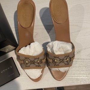 Gucci GG heels